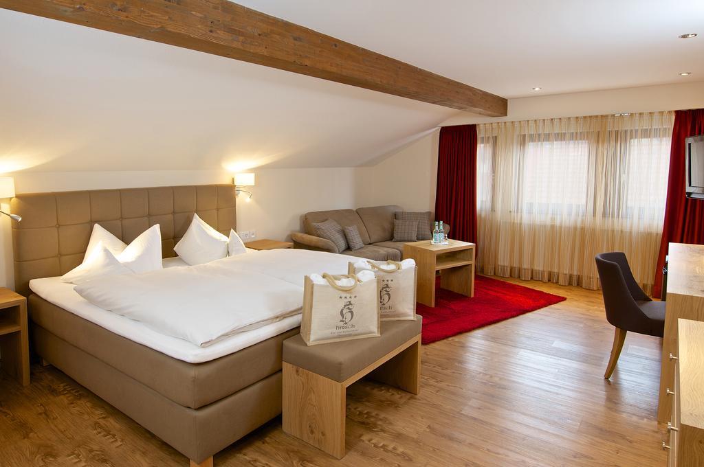 Hotel Hirsch Оберштауфен Экстерьер фото